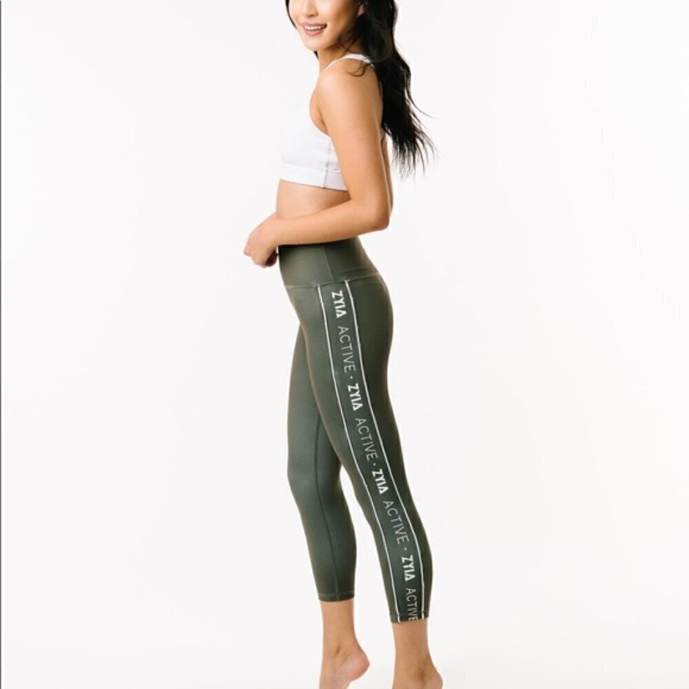 Zyia Active Olive Logo Stripe Light N Tight Hi-Rise Capri 20" Leggings, Size 4